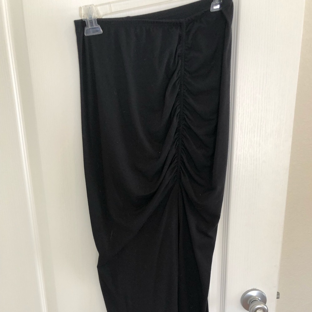 High slit skirt